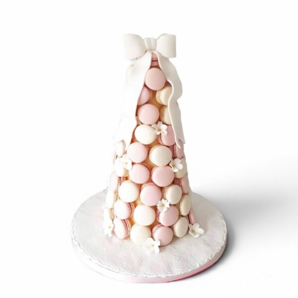 Pièce montée de macarons
